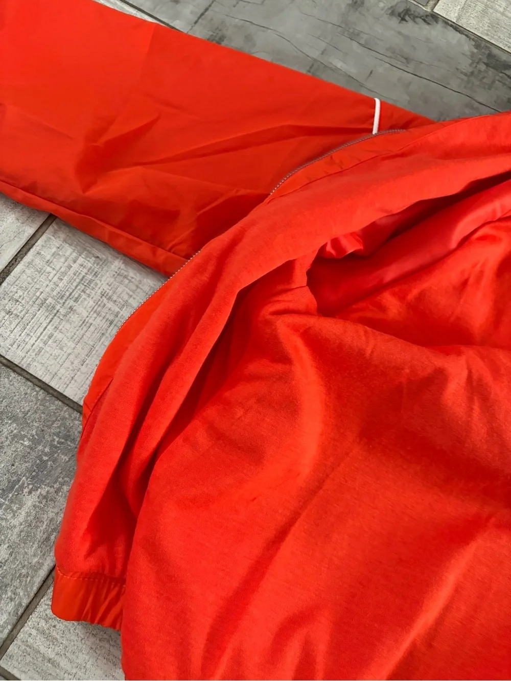 Nike orange Windrunner Women's Loose UV Woven Full-Zip Jacket sz M